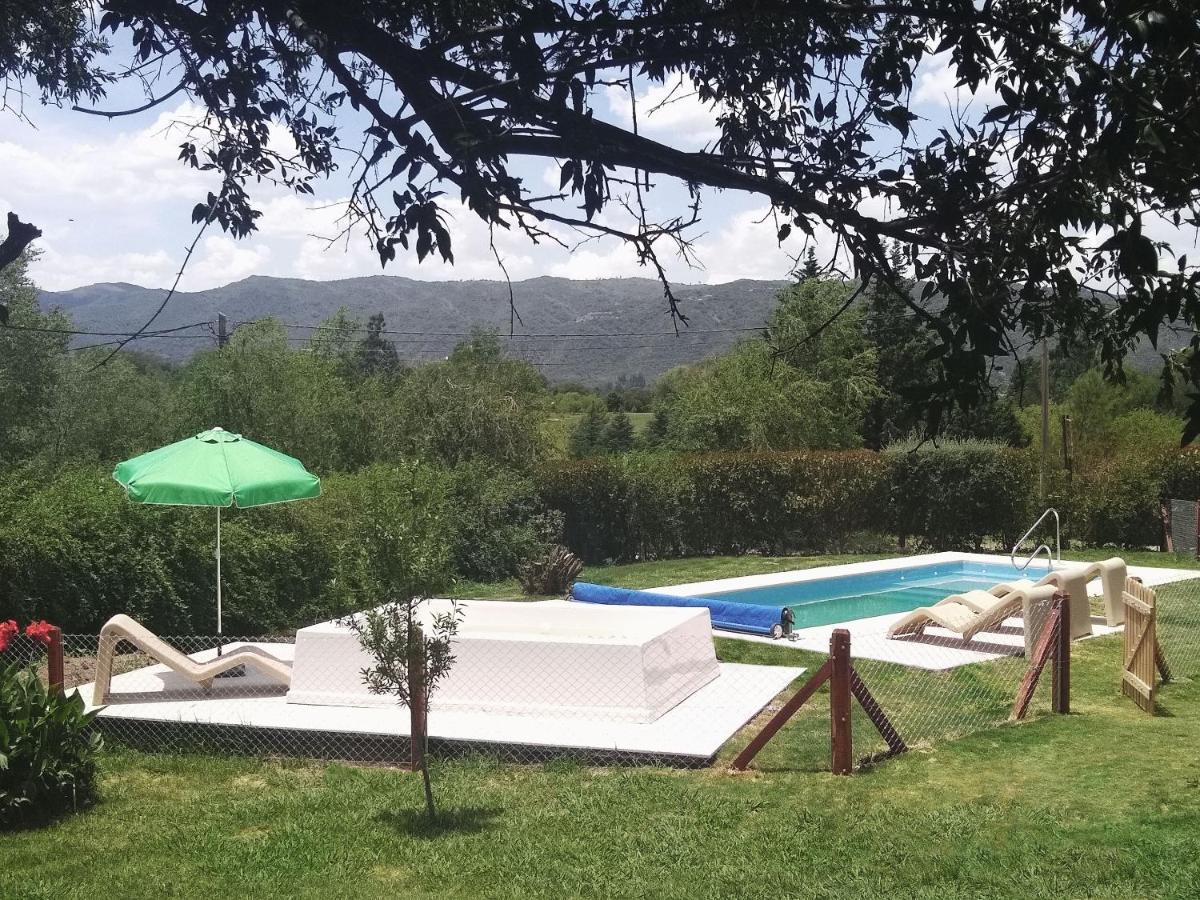 Casa Arboles De Tala Con Parque Amplio