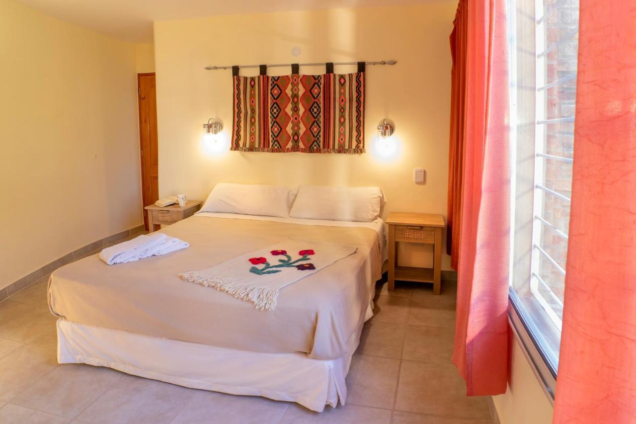 Casa Arboles De Tala Con Parque Amplio Holiday home Villa General Belgrano